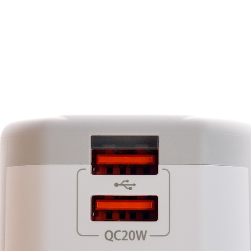 LL4840 - Travel Adaptor - 12.jpg