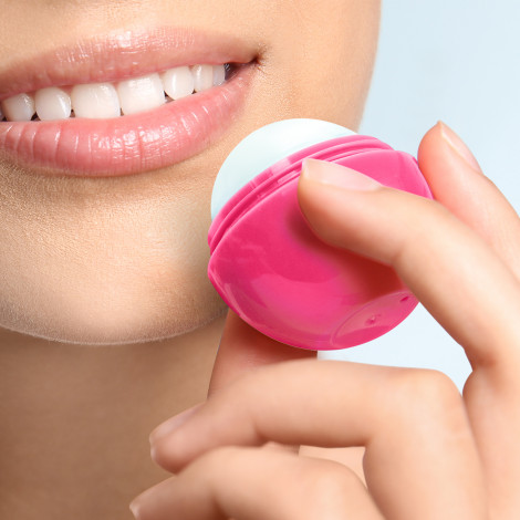 TR112517 - Zena Lip Balm Ball - 5.jpg