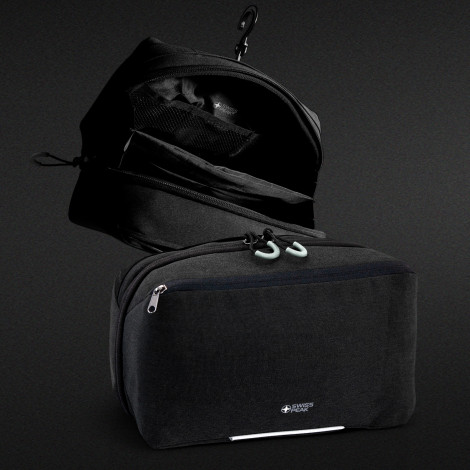 TR118872 - Swiss Peak Toiletry Bag - 4.jpg