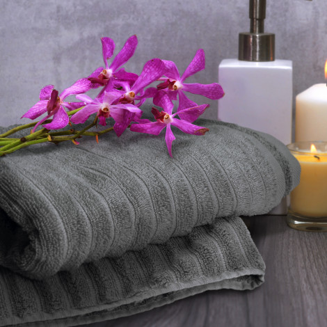 TR120247 - Palms Luxury Towel - 5.jpg