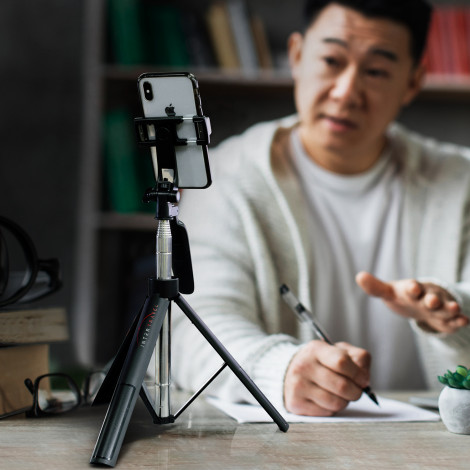 TR124969 - Creator Selfie Stick Tripod - 10.jpg