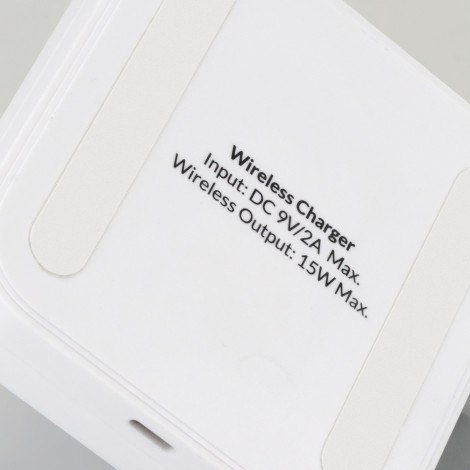 TR124858 - Flex Wireless Fast Charging Stand - 6.jpg