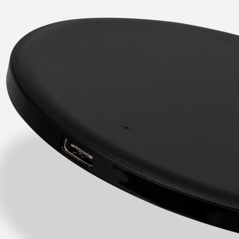 TR125556 - Energon Wireless Fast Charger - 3.jpg