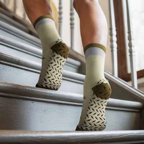 TR127604 - Nero Crew Grip Socks - 3.jpg