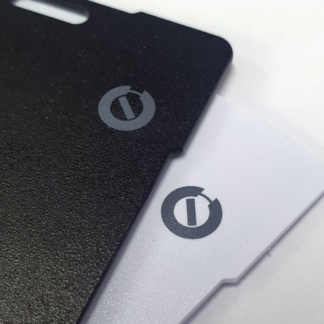 TR129599 - Carbon Bluetooth Tracker - 6.jpg