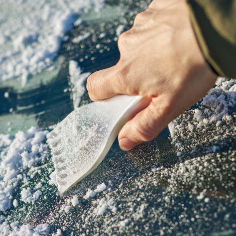 TR100642 - Ice Scraper - 3.jpg