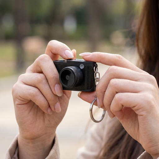 TR133666 - Candid Mini Camera - 9.jpg