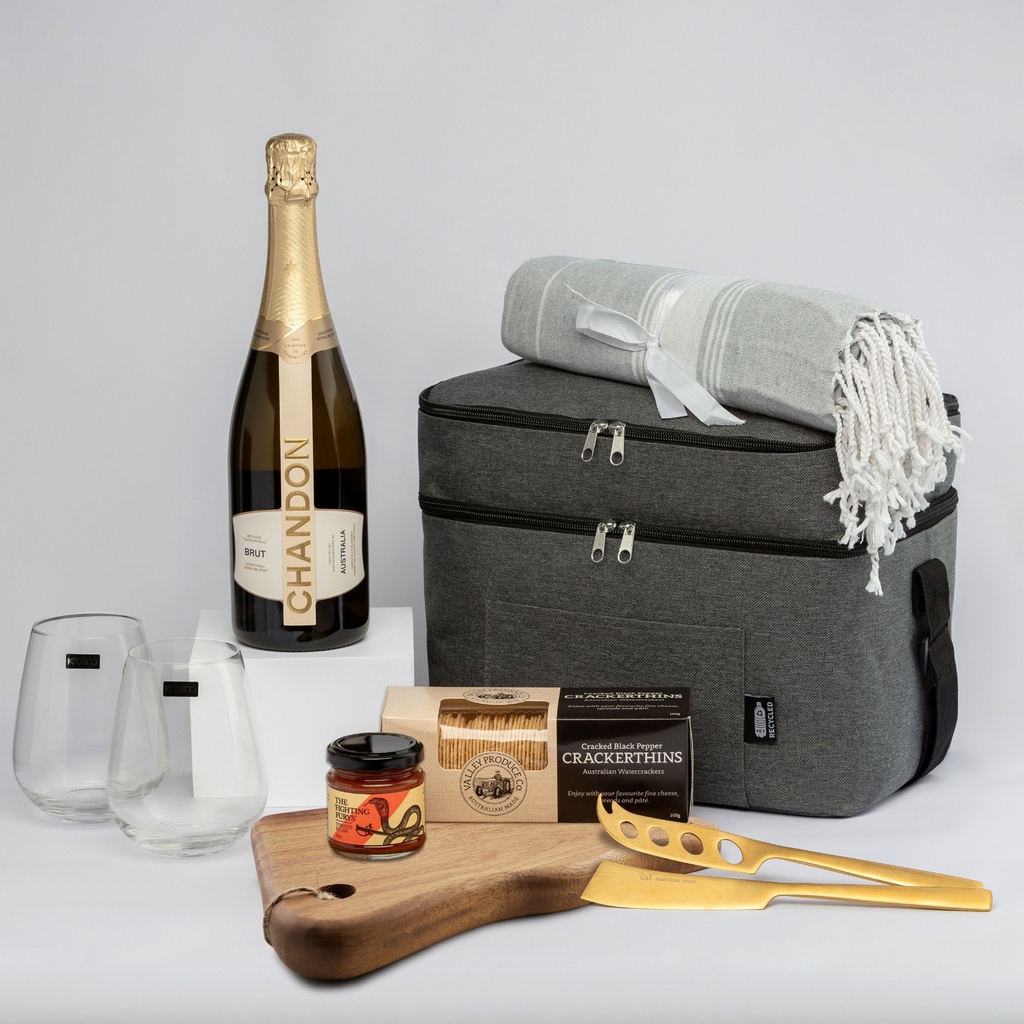 [LL8327] The Chandon Escape